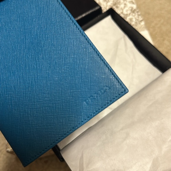New! Prada passport holder - Picture 6 of 6